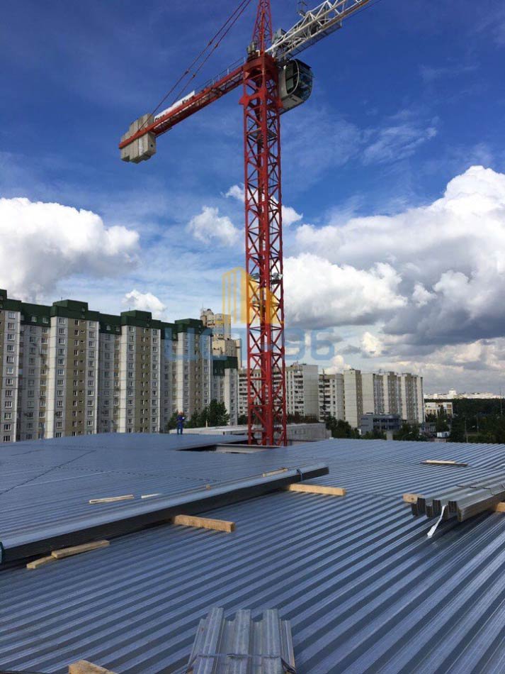 Монтаж металлоконструкций на строительстве торгово-развлекательного центра в г. Москва